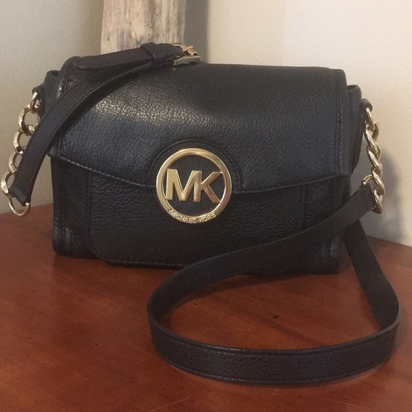 Michael Kors Handbags - 🌿 MICHAEL KORS black leather crossbody